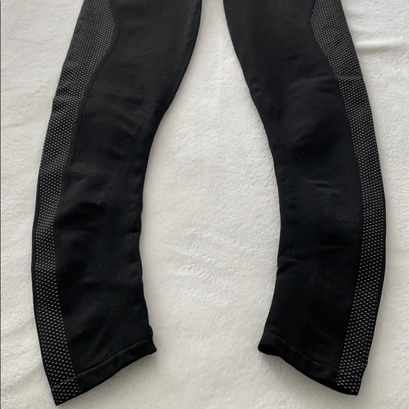 Spanx Leggings - Picture 3 of 8